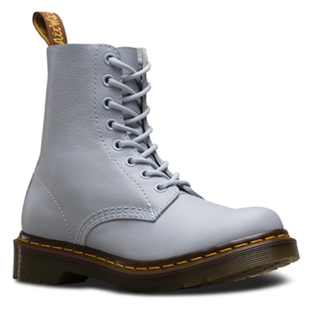 Dr. Martens Blue Moon Pascal Virginia Leather 7.5-8 Boots